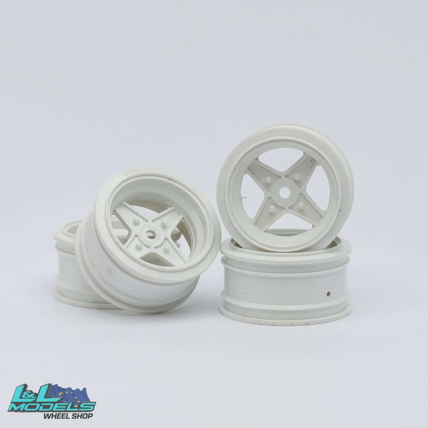 4 Spoke Ford Rs2000 - White - 4mm offset - 26mm